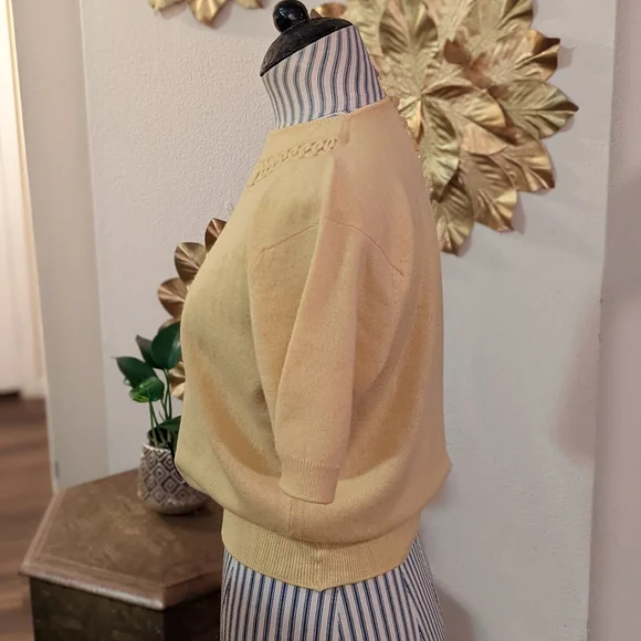 Vintage Cashmere Buttery Soft Scottish Gold Yellow Sweater - Picture 4 of 11